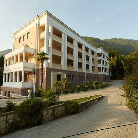 Old Gagra Hotel Exterior photo